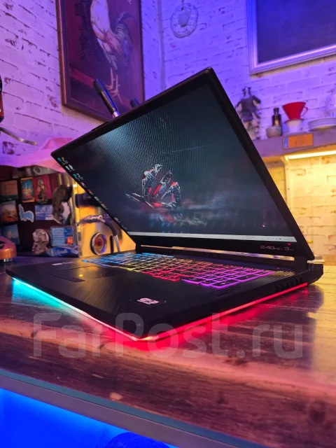 Asus ROG Strix G17. 17.3", ��� 16 ��, ���� 512���, WiFi: 1, Bluetooth: 1, ����������� �� 4��. ����