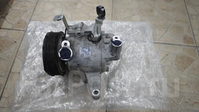 ���������� ������������ Subaru 73111-FJ040 ����