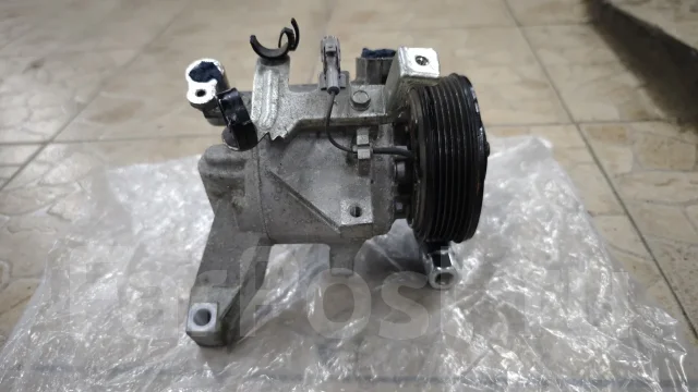 ���������� ������������ Subaru 73111-FJ040 ����