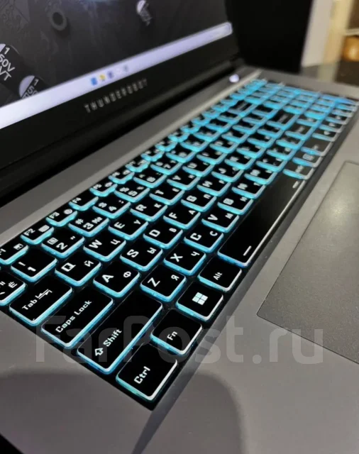 Acer. 15.6", 2,4����, ��� 16 ��, ���� 500���, WiFi: 1, Bluetooth: 1, ����������� �� 10��. ����
