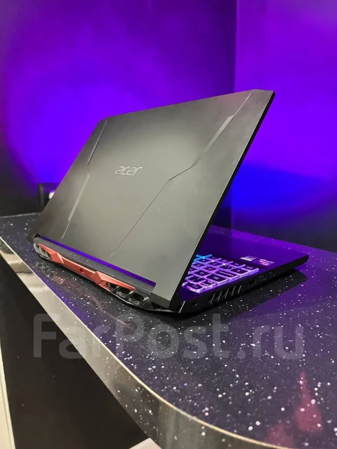 Acer. 15.6", 2,4����, ��� 16 ��, ���� 500���, WiFi: 1, Bluetooth: 1, ����������� �� 10��. ����