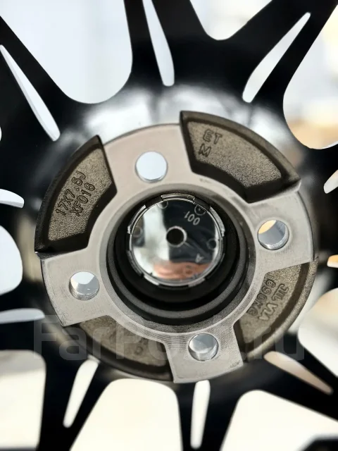 BBS FI-R. 7.5x17", 4x100, ET35, �� 73,1���. ����