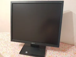 Acer. 19", ���������� �� (LCD, LED, QLED) ����