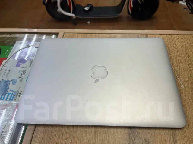 Apple MacBook Air 13 2017 Mid. 13.3", 1,8����, ��� 8 ��, ���� 120���, WiFi: 1, Bluetooth: 1, ����������� �� 4��. ����
