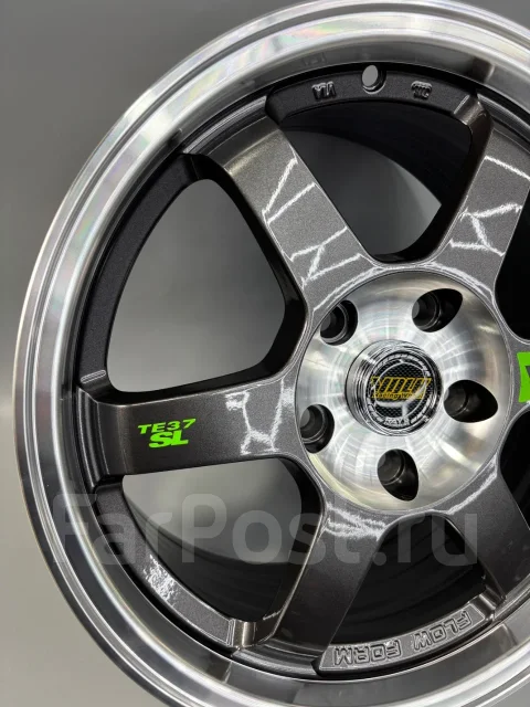 RAYS Volk Racing TE37. 7.5x17", 5x114.3, ET38, �� 73,1���. ����