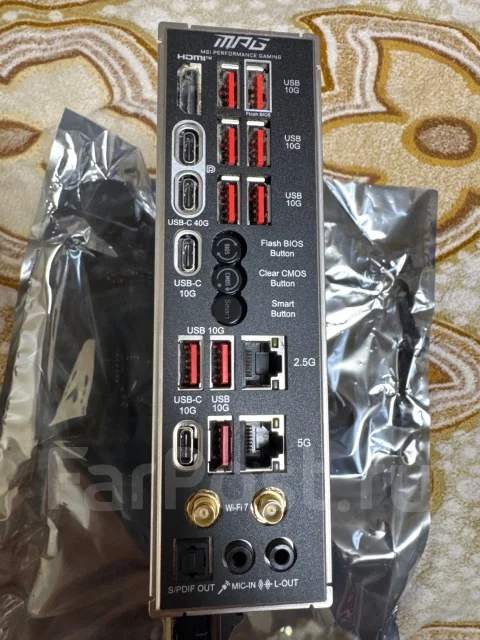 AMD X870E ����
