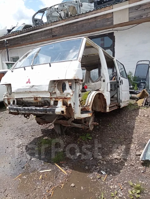 Mitsubishi Delica. P25W ����