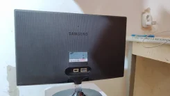 Samsung. 23", ���������� �� (LCD, LED, QLED) ����