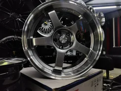 Advan Racing RS. 8.5x17", 5x100, ET33, �� 73,1���. ����