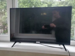 iFFALCON. OLED ����