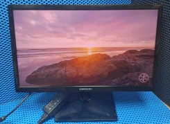 Samsung. 21.5", ���������� �� (LCD, LED, QLED) ����