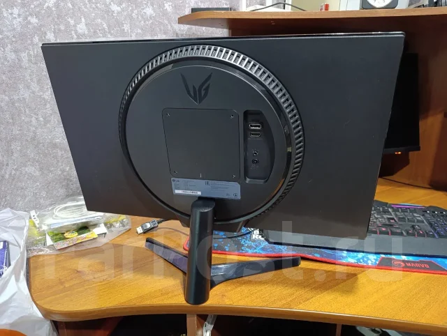 LG. 24", ���������� �� (LCD, LED, QLED) ����