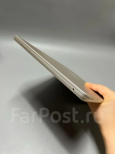 Apple MacBook Air 13 2024. 13", ��� 8 ��, ���� 256���, WiFi: 1, Bluetooth: 1, ����������� �� 12��. ��� ����� �� ������������ ����