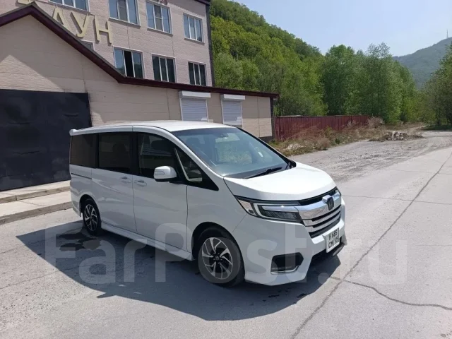 Honda Stepwgn. �������, 1.5 (150��.�.), ������, 100 000����. �� ����