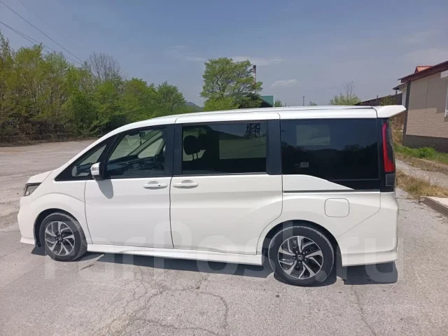 Honda Stepwgn. �������, 1.5 (150��.�.), ������, 100 000����. �� ����