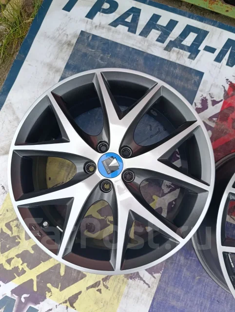 Modellista. 7.0x17", 5x100, ET50, �� 60,1���. ����