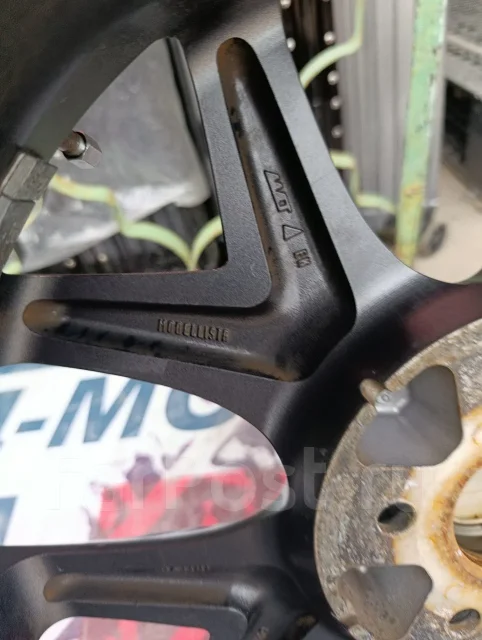 Modellista. 7.0x17", 5x100, ET50, �� 60,1���. ����