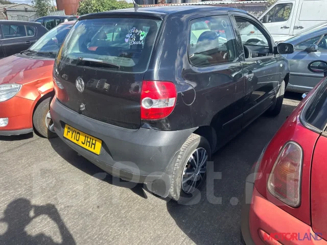��������� Volkswagen Fox 2005-2011 21276581 03D903025H ����
