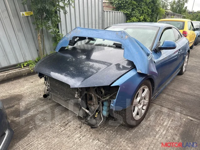 ������� Audi A5 (8T) 2007-2016 21265892 059911021D ����