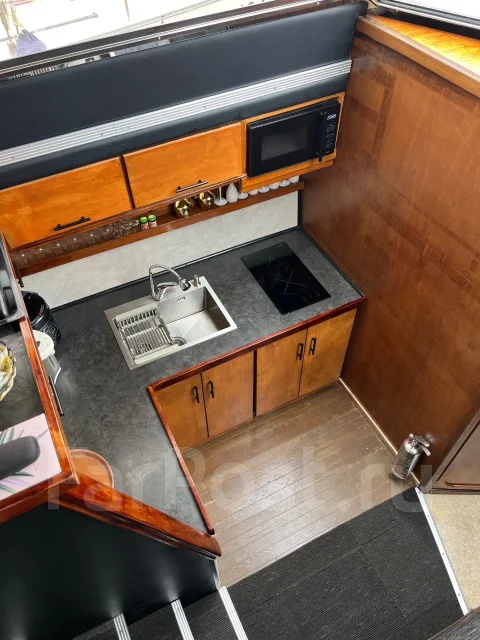 Fairline. 1992 ���, ����� 17��., ��������� ������������, 760��.�., ������ ����