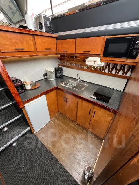 Fairline. 1992 ���, ����� 17��., ��������� ������������, 760��.�., ������ ����
