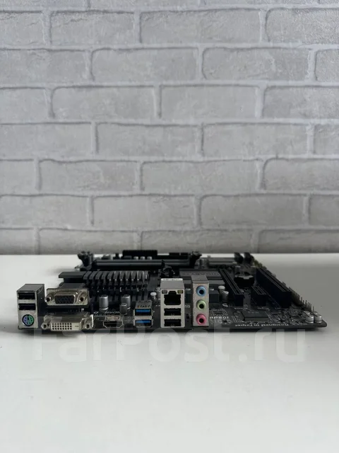 Socket AM3+ ����