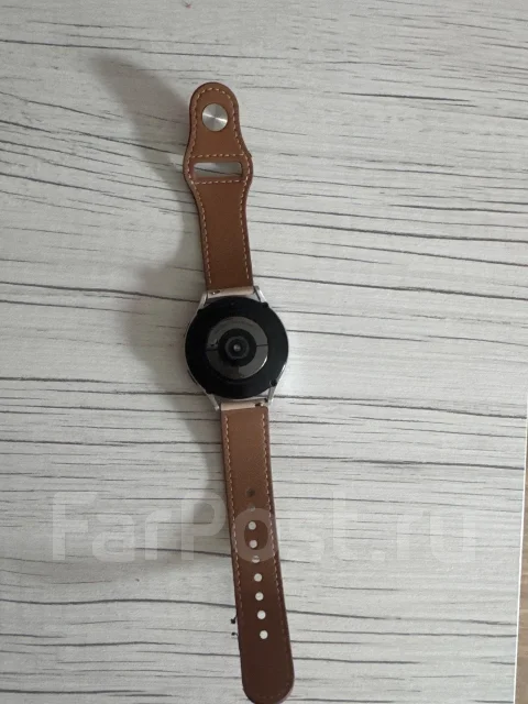 Samsung Galaxy Watch4. GPS, NFC, IP68 ����