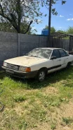 Audi 100 ����