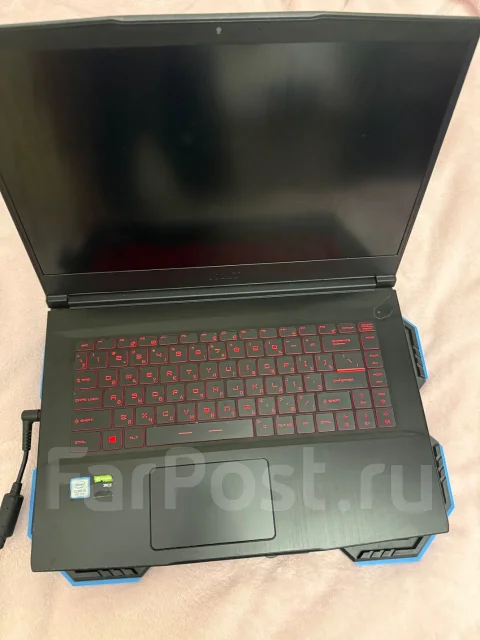 MSI. 15.6", 2,4����, ��� 32 ��, ���� 256���, WiFi: 1, Bluetooth: 1, ����������� �� 2��. ����