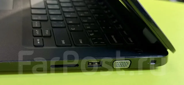 Dell. 14", 1,6����, ��� 8 ��, ���� 256���, WiFi: 1, Bluetooth: 1 ����