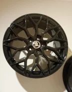 Vossen HF-2. 7.5x17", 5x112, ET35, �� 66,6���. ����