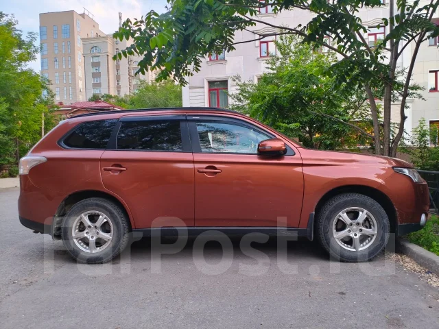 Mitsubishi Outlander. ��������, 4wd, 2.0 (146��.�.), ������, 71 300����. �� ����