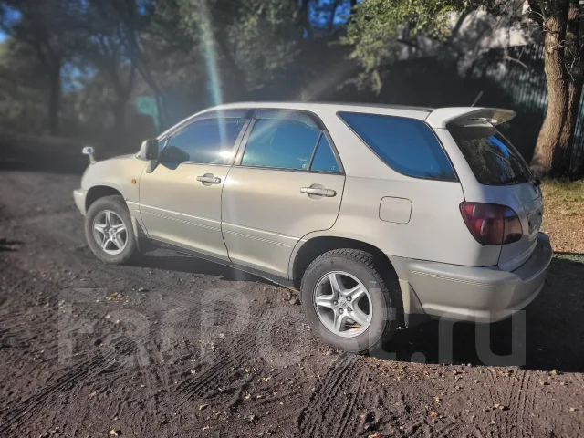 Toyota Harrier. �������, ��������, ������ ����