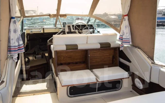 Searay Sundancer. 1995 ���, ����� 9��., ��������� ������������, 310��.�., ������ ����