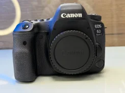 Canon EOS 6D Mark II Body ����