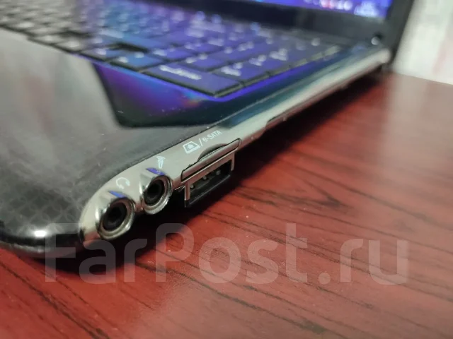DNS. 15.6", 2,2����, ��� 2048 ��, ���� 320���, WiFi: 1, ����������� �� 1��. ����