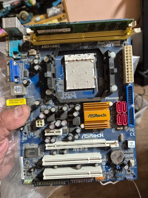 Socket AM2 ����