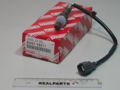 ������ ����������� - Original 100% Toyota ���. 8946748011 8946748011 ����