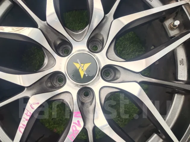 Weds Novaris. 8.0x18", 5x114.3, ET42, �� 72���. ����