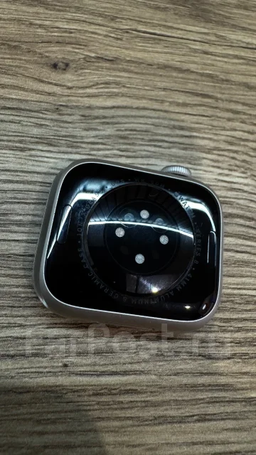Apple Watch Series 8. GPS, NFC, IP67 ����
