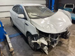 Kia Rio. QB, G4FC ����