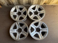 Suzuki. 5.5x16", 5x139.7, ET22 ����