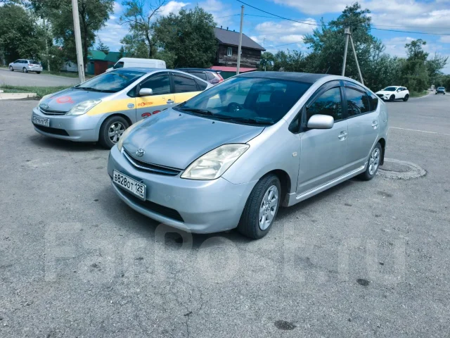 Toyota Prius. ��������, ��������, 1.5 (72��.�.), ������, 252 000����. �� ����