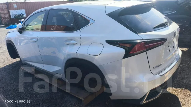 Lexus NX300h ����