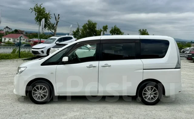 Nissan Serena. �������, ��������, 2.0 (147��.�.), ������, 223 000����. �� ����