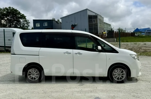 Nissan Serena. �������, ��������, 2.0 (147��.�.), ������, 223 000����. �� ����