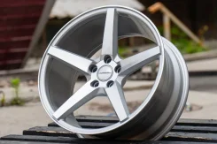 Vossen VPS-303. 8.0x17", 5x100, ET35, �� 73,1���. ����