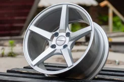 Vossen VPS-303. 7.5x15", 4x100, ET32, �� 73,1���. ����
