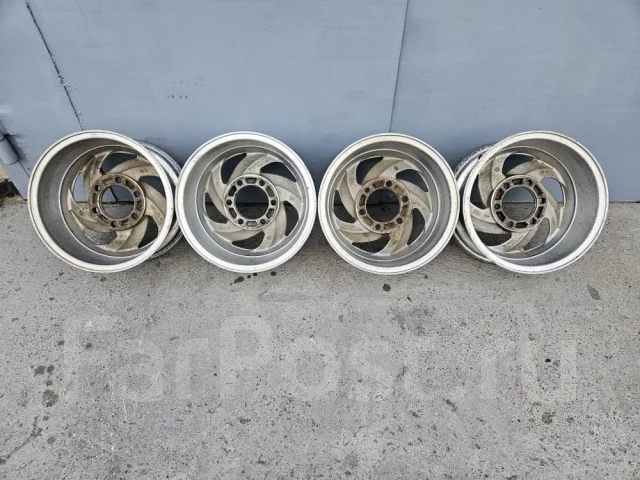 MAXX Wheels. 7.0x15", 6x139.7, ET-6 ����