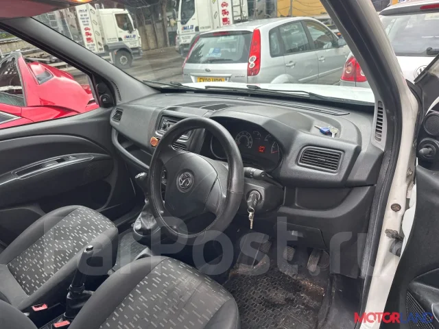 ������� Opel Combo 2011-2017 21279506 95522393 ����